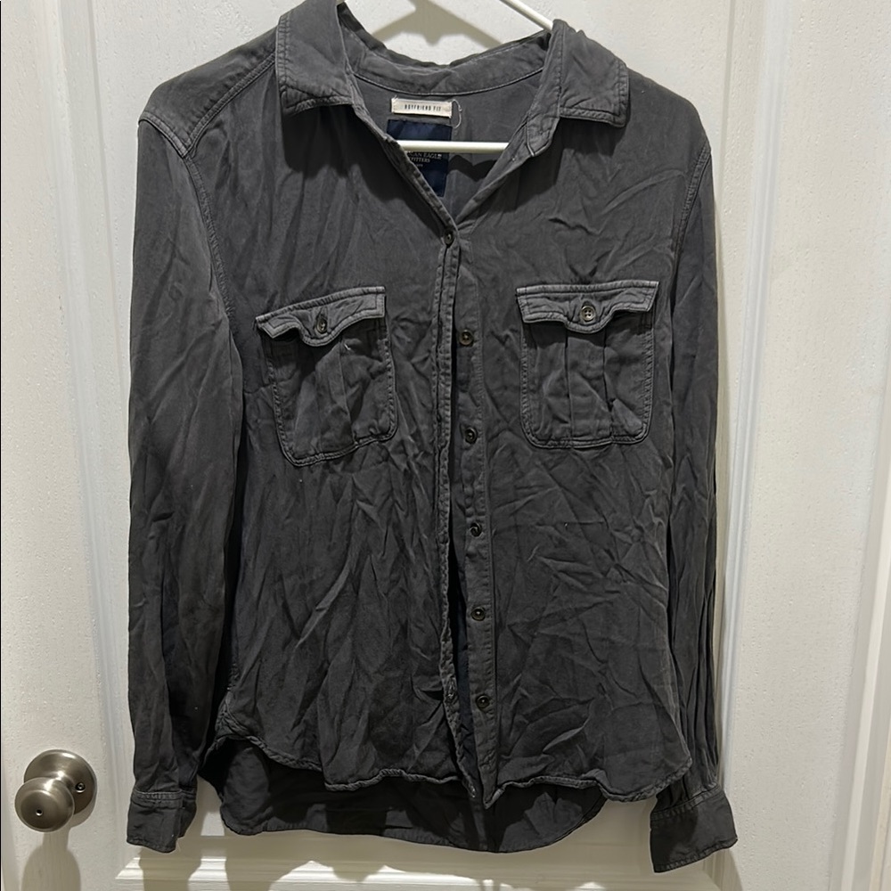 American eagle button down boyfriend fit M